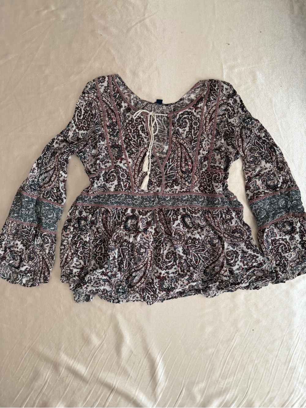 American Eagle Outfitters Paisley Boho Keyhole Blouse with Velvet Trim size XL